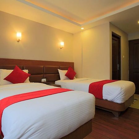 Oyo 453 Hotel Gurkha Heritage Catmandu Exterior foto