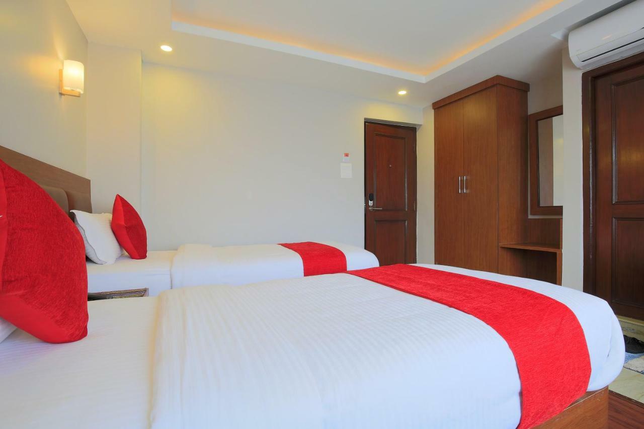 Oyo 453 Hotel Gurkha Heritage Catmandu Exterior foto