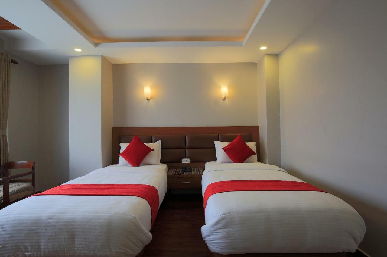 Oyo 453 Hotel Gurkha Heritage Catmandu Exterior foto